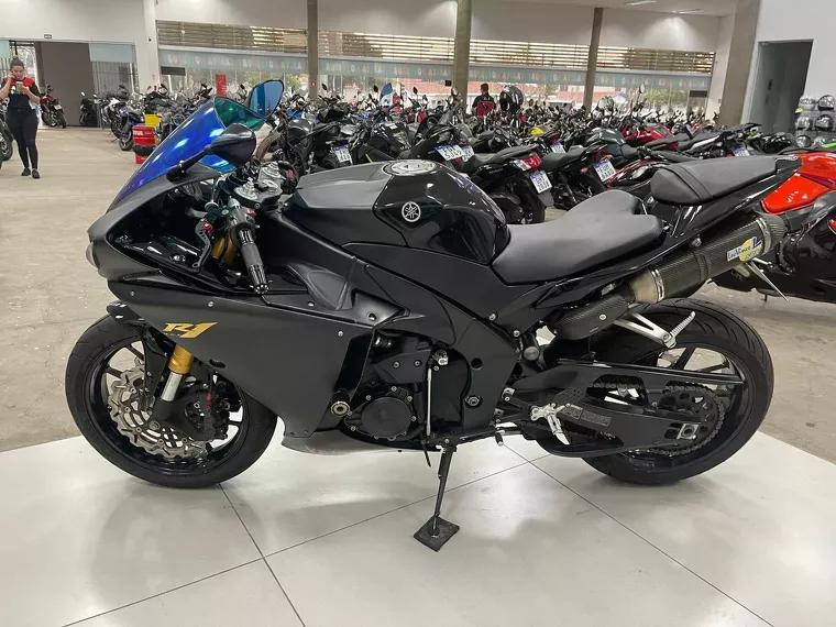 Yamaha YZF R1 Preto 6