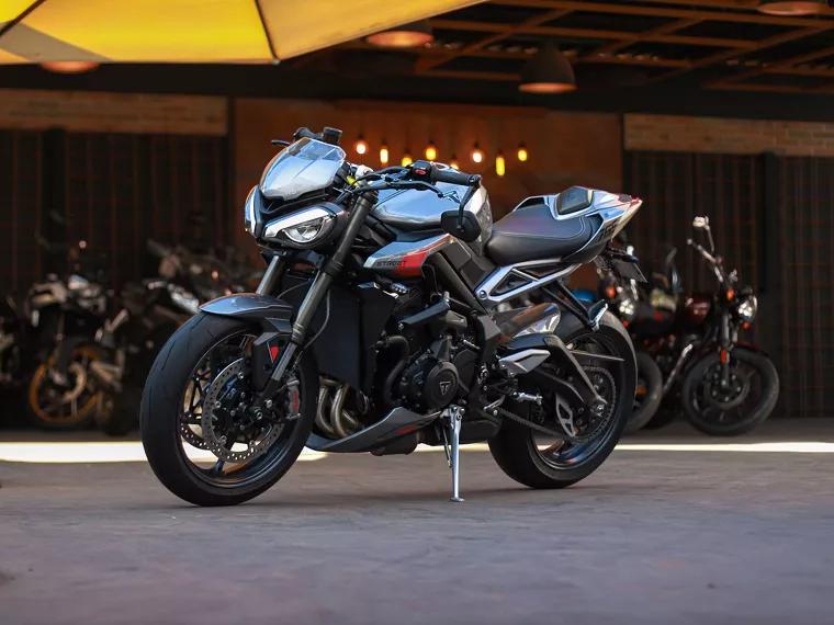 Triumph Street Triple Cinza 2