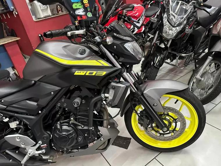 Yamaha MT-03 Cinza 39