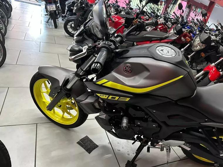 Yamaha MT-03 Cinza 34