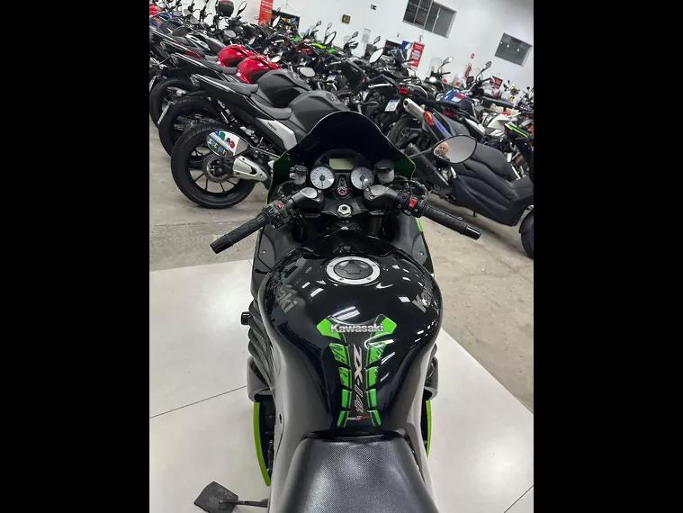 Kawasaki Ninja Preto 5