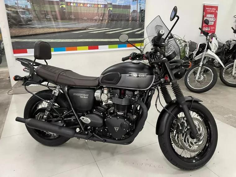 Triumph Bonneville Preto 24