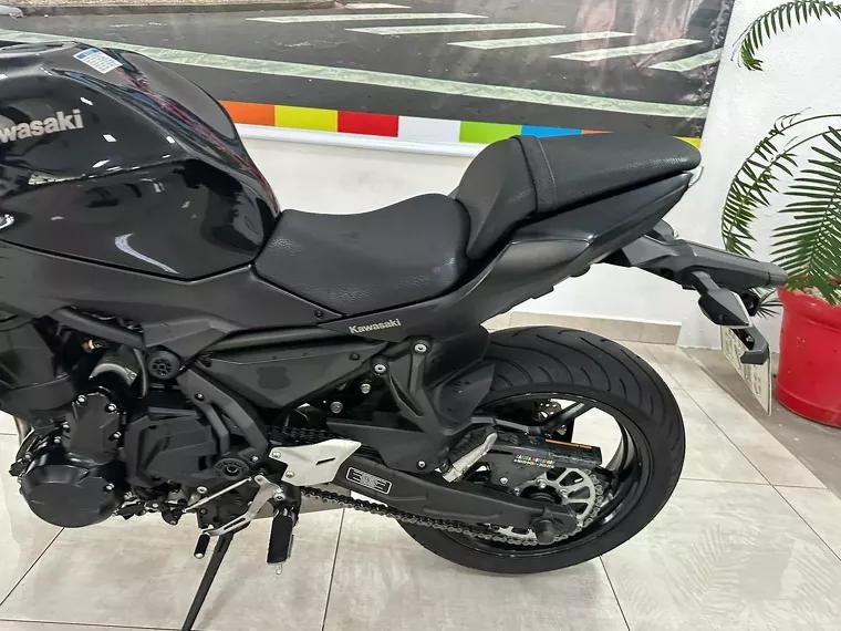 Kawasaki Z 650 Preto 10