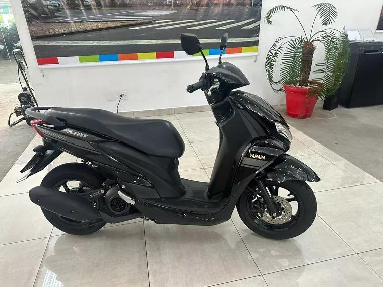 Yamaha Fluo Preto 3