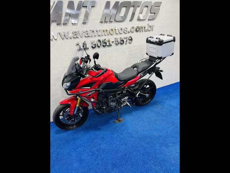 Yamaha MT-09 Vermelho 8