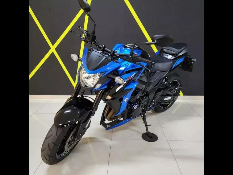 Suzuki GSX-S Azul 3