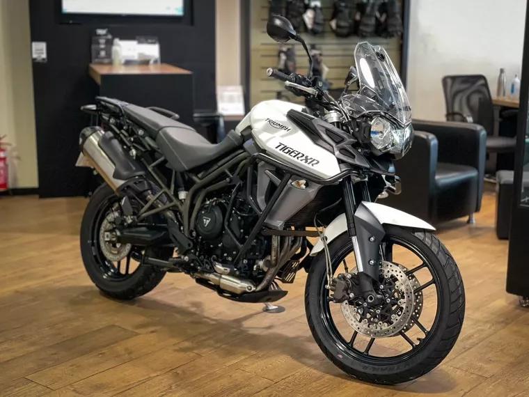 Triumph Tiger 800 Branco 1