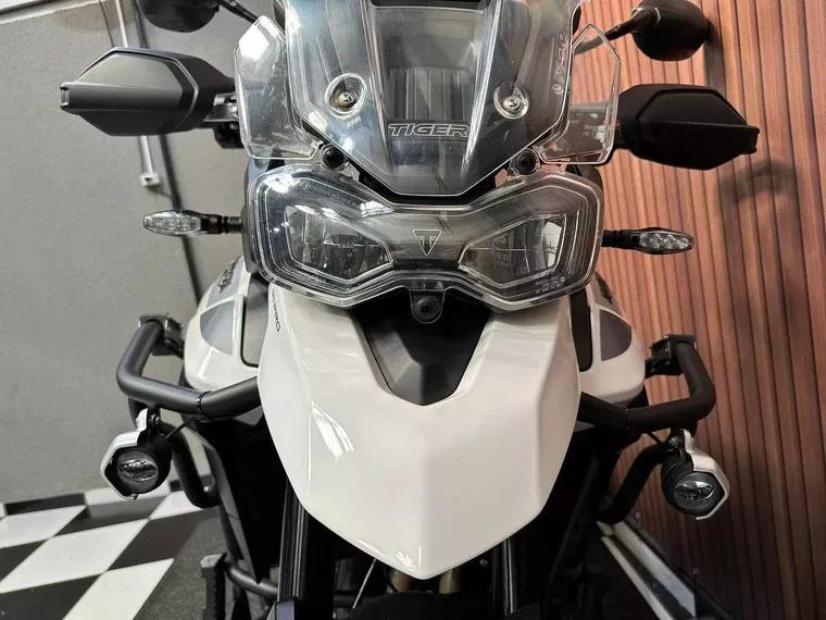 Triumph Tiger 900 Branco 3