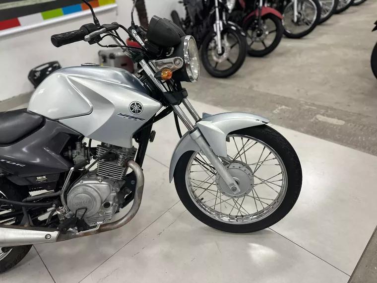 Yamaha YBR 125 Factor Prata 6