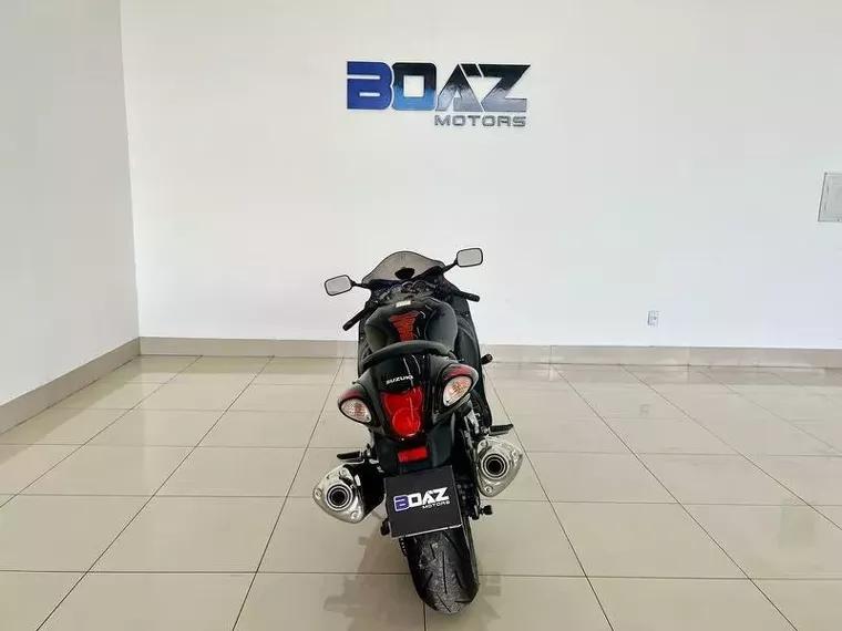 Suzuki GSX Preto 5