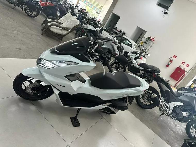 Honda PCX Branco 24