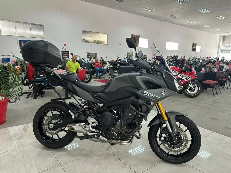 Yamaha MT-09 Cinza 5