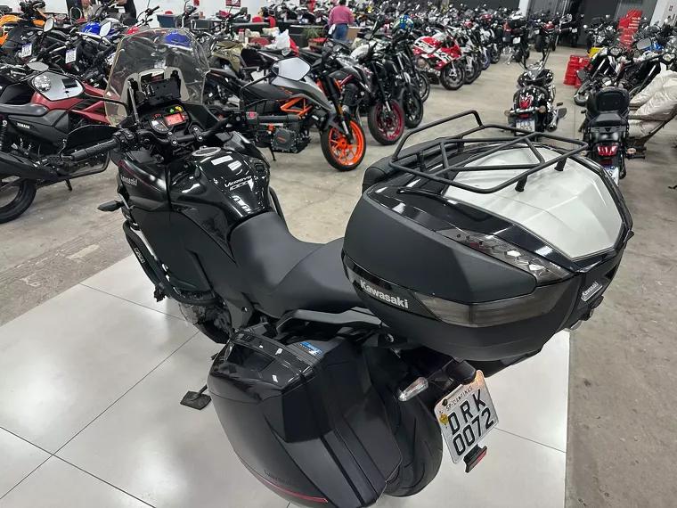 Kawasaki Versys Preto 17