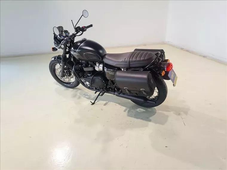 Triumph Bonneville Preto 6