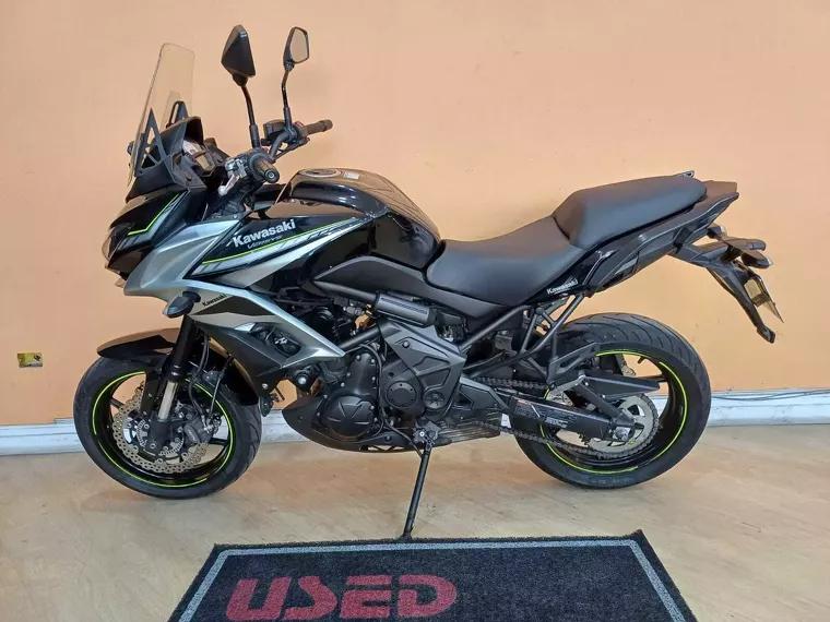 Kawasaki Versys Preto 10