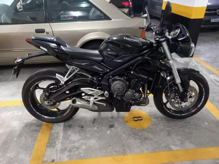 Triumph Street Triple Preto 1