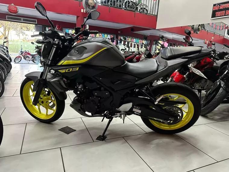 Yamaha MT-03 Cinza 17