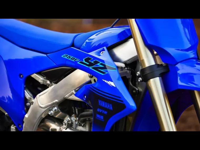 Yamaha YZ Azul 4