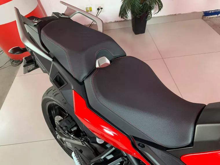 Yamaha MT-09 Vermelho 9