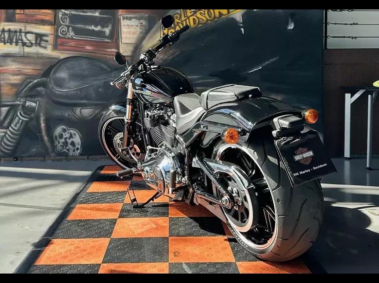 Harley-Davidson Breakout Preto 4