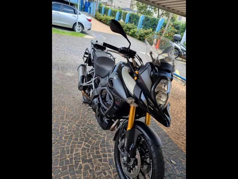 Suzuki V-Strom Preto 4