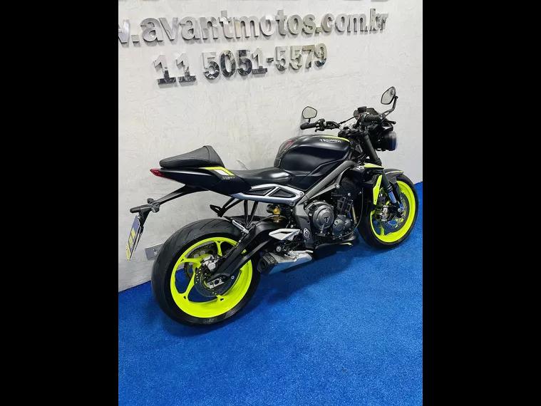 Triumph Street Triple Preto 3