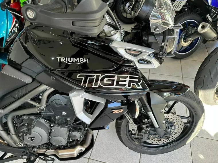 Triumph Tiger 800 Preto 24