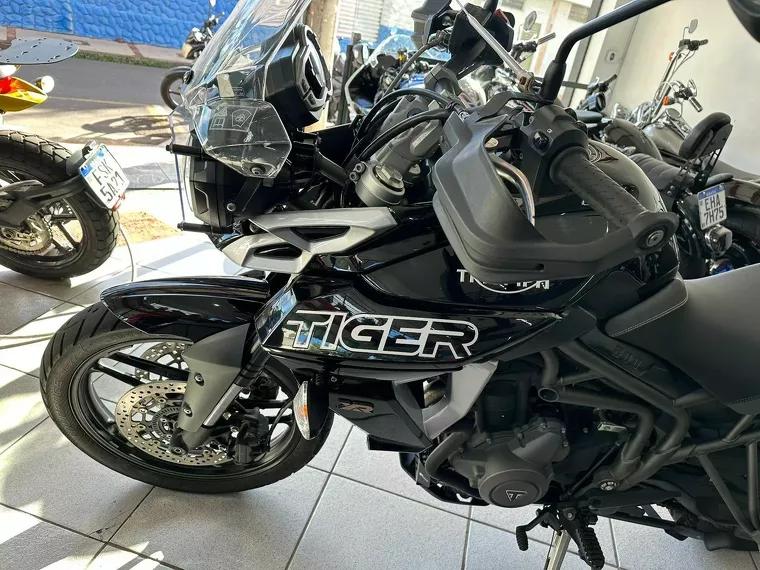 Triumph Tiger 800 Preto 15