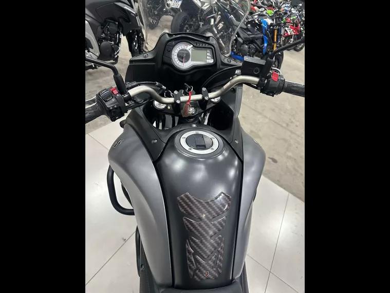 Suzuki V-Strom Cinza 15