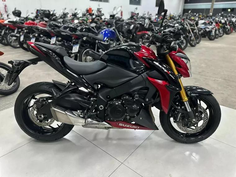 Suzuki GSX-S Preto 6