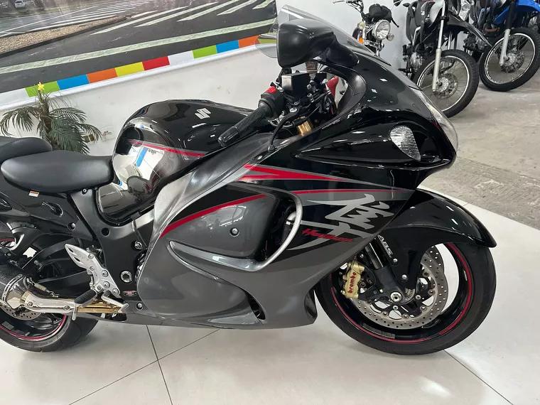 Suzuki GSX Preto 11