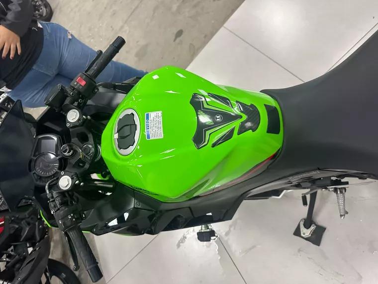 Kawasaki Ninja Verde 6