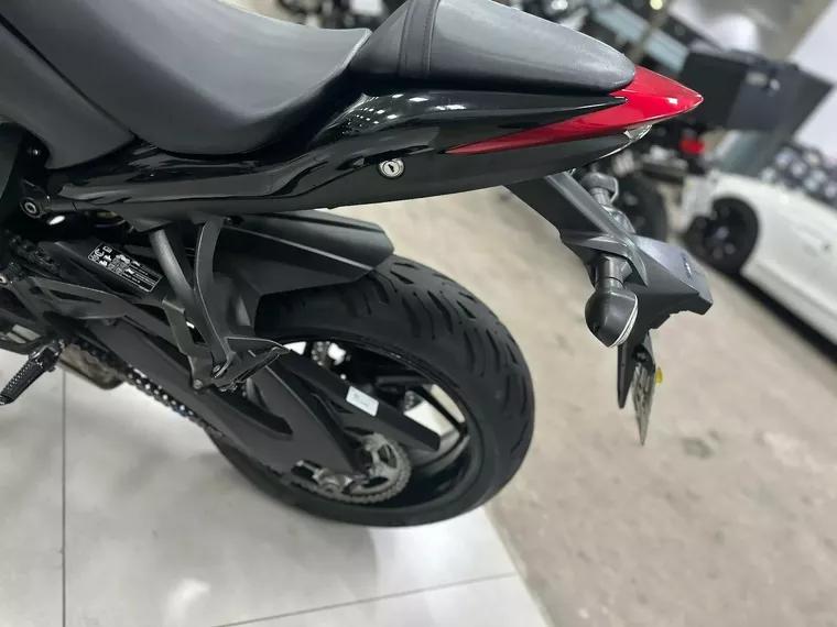 Suzuki GSX-S Preto 20